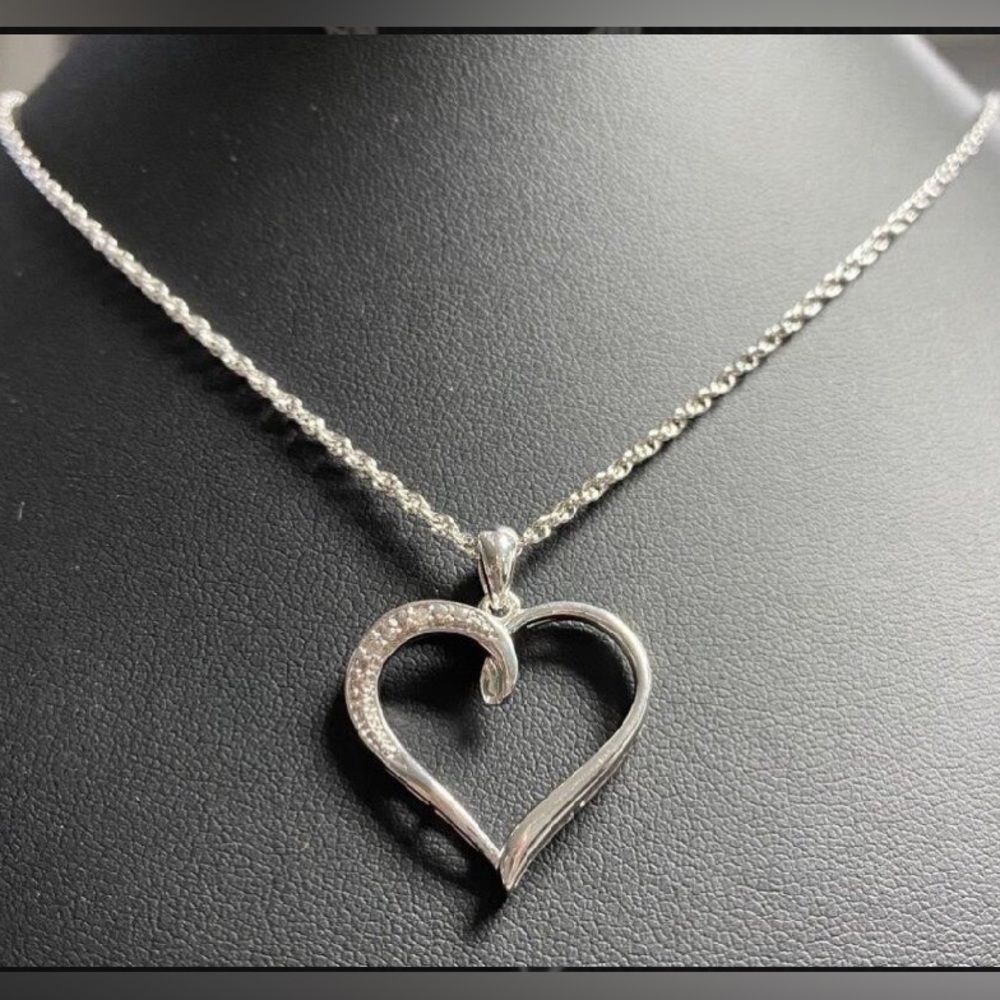 Diamond accent heart necklace rhodium/brass